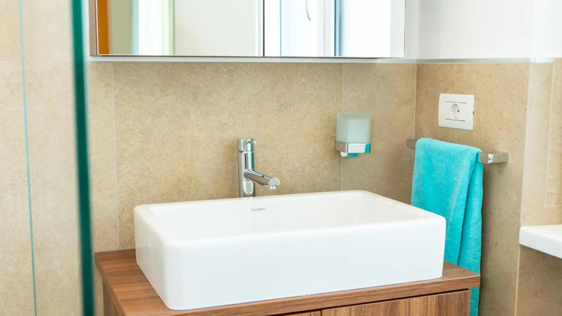 Vela Blu Apartments 佩斯基耶拉德加达